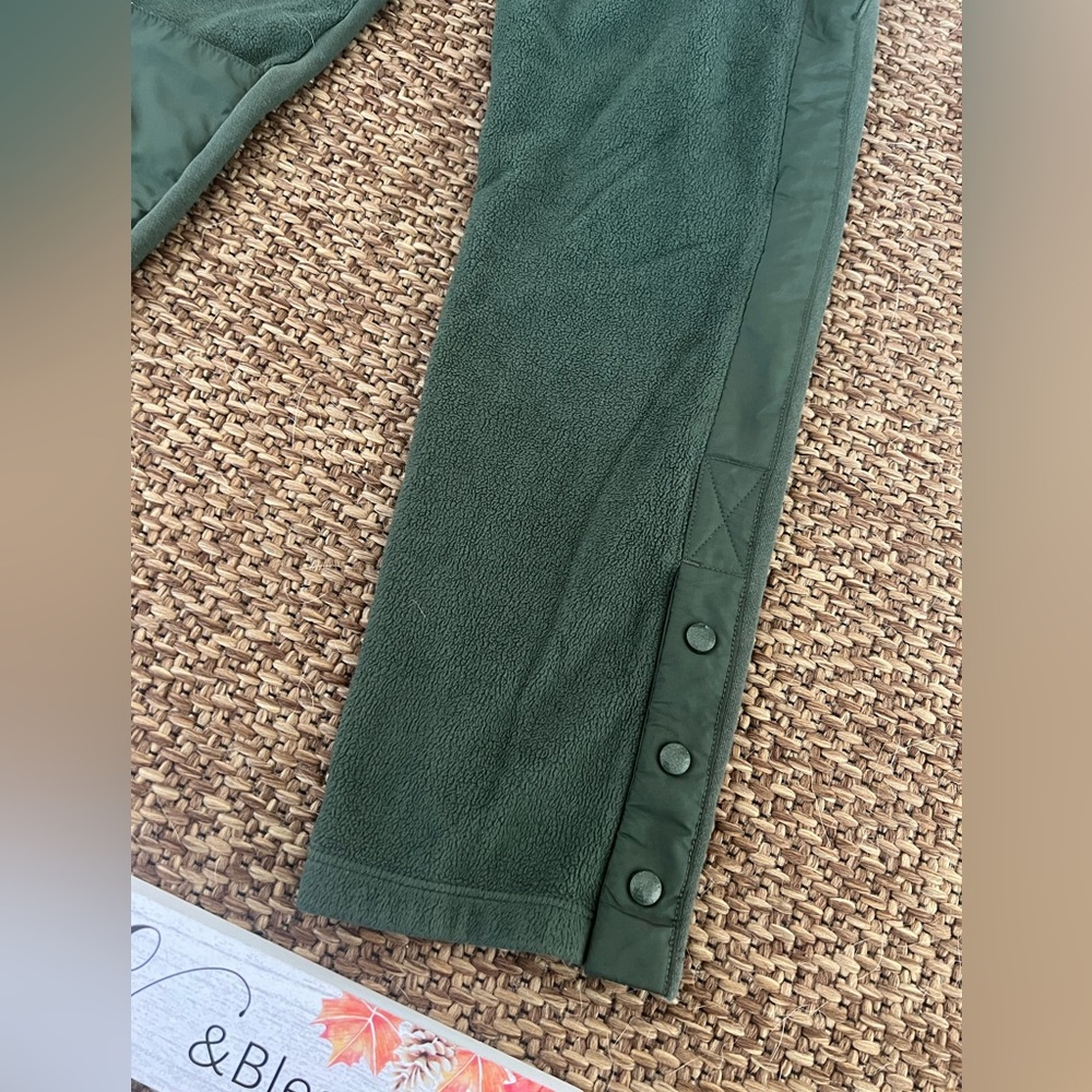 Boys Nike windbreaker/fleece pants - Picture 7 of 10